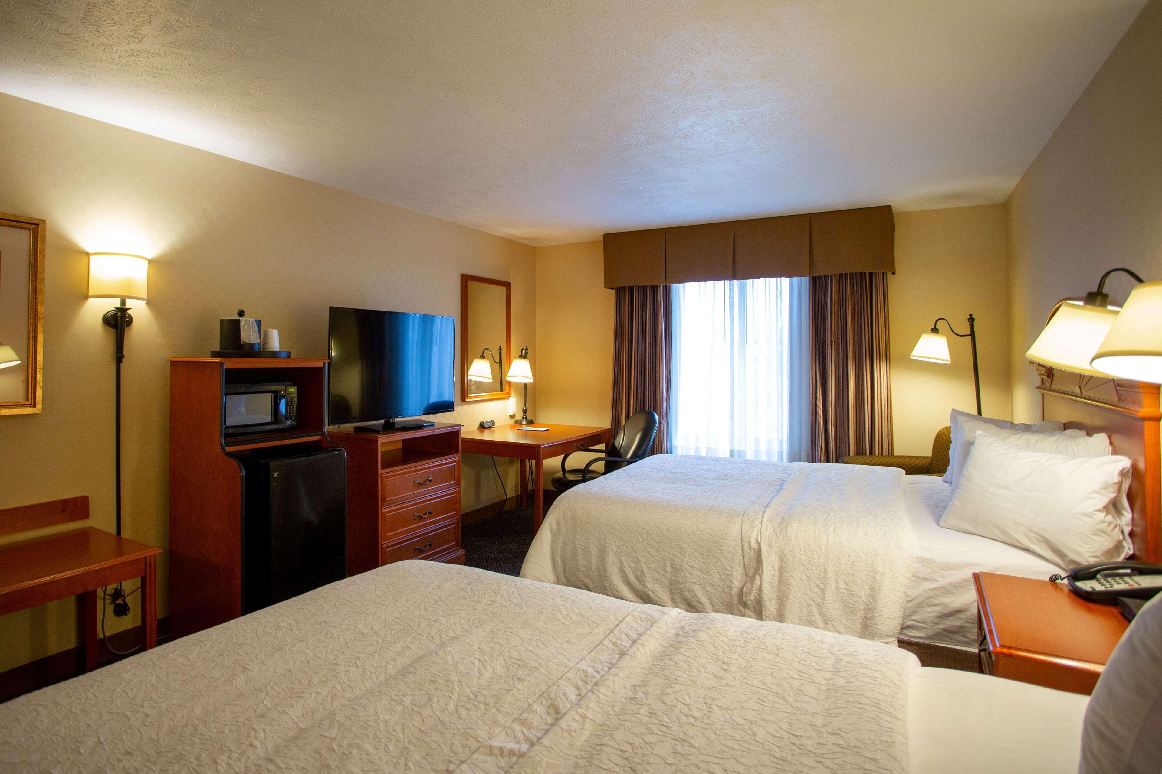 Hampton Inn Вотерлоо Екстер'єр фото